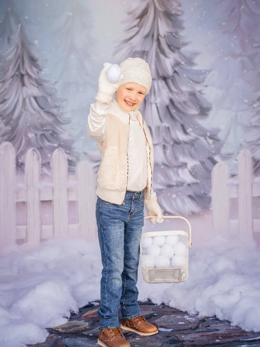 Gap Kids White fur vest, size s (5/6)